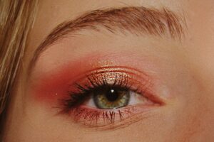 Eye makeup